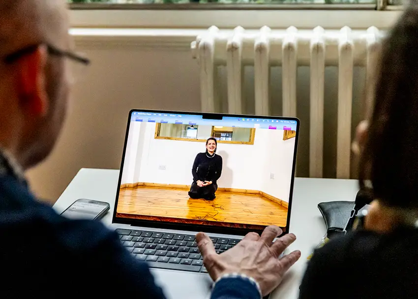 yoga-mediacrews-1